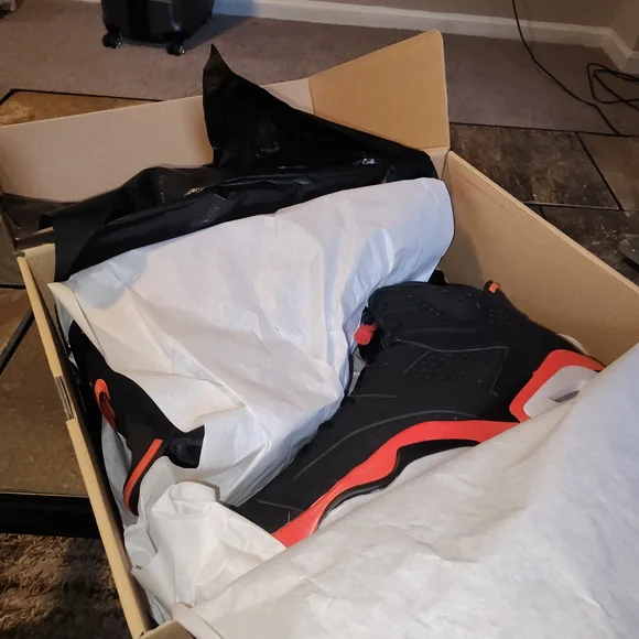 Nike Retro 6 Air Jordan Black and Red Sneakers